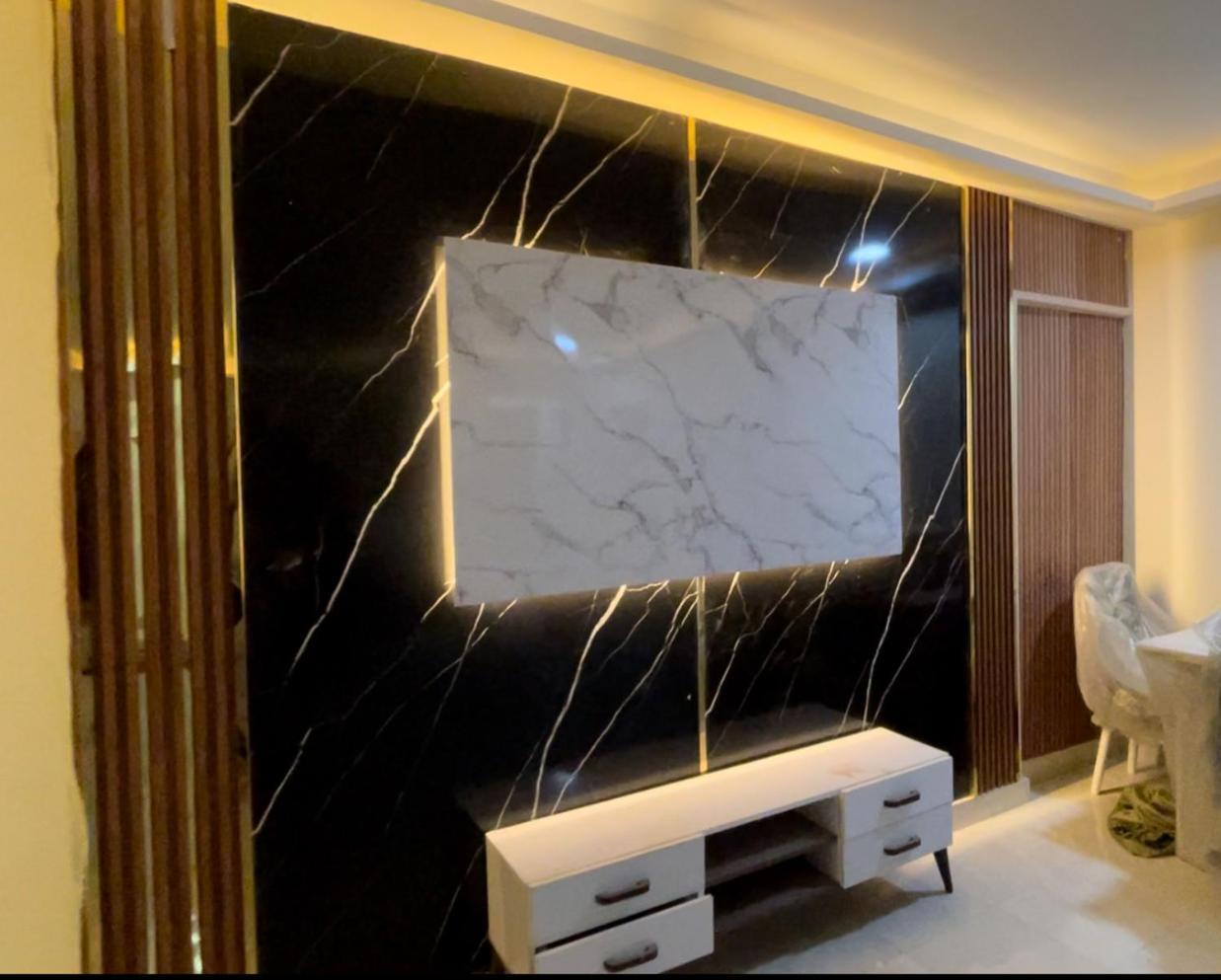 Adam Mcdonald's Abbas Al Aqqad Apartment Cairo